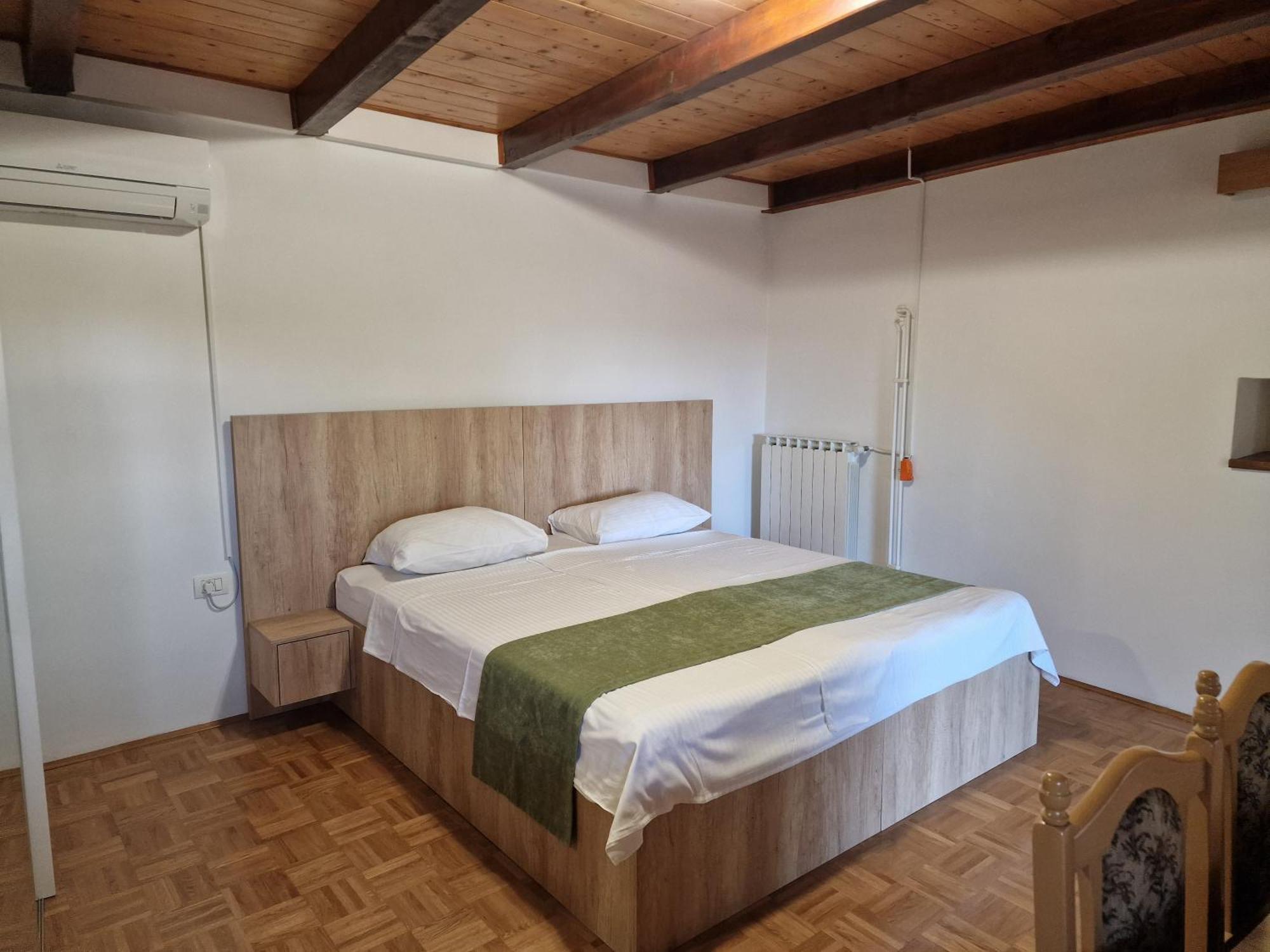 Apartma Nika Pobegi Exterior photo